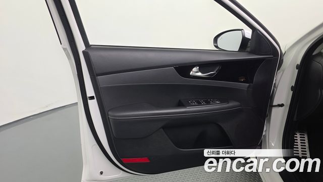 Kia K3 (II) 1.6 Prestige 2024 — фото 24