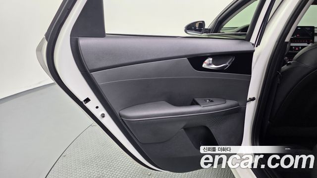 Kia K3 (II) 1.6 Prestige 2024 — фото 25
