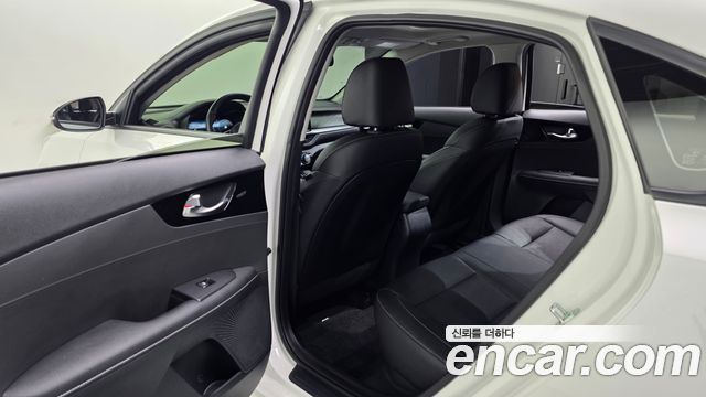 Kia K3 (II) 1.6 Prestige 2024 — фото 26
