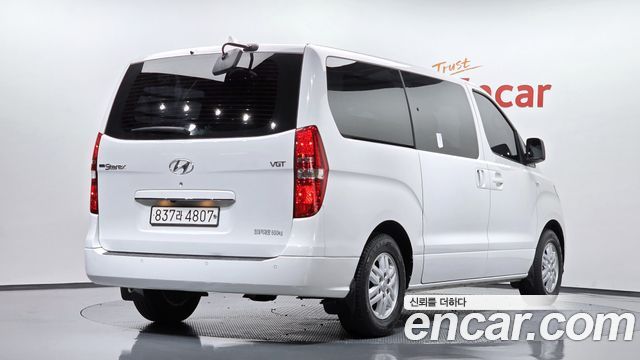Hyundai Grand Starex Van 5-Seater Smart 2021 — фото 2