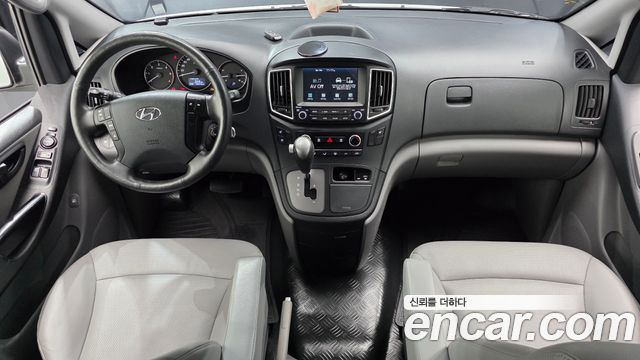 Hyundai Grand Starex Van 5-Seater Smart 2021 — фото 7