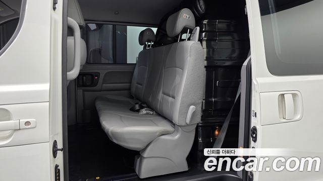 Hyundai Grand Starex Van 5-Seater Smart 2021 — фото 12