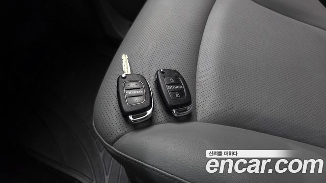Hyundai Grand Starex Van 5-Seater Smart 2021 — фото 18