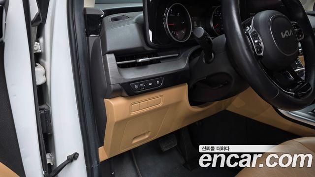 Kia Carnival (IV) Diesel 9-Seater Prestige 2023 — фото 13
