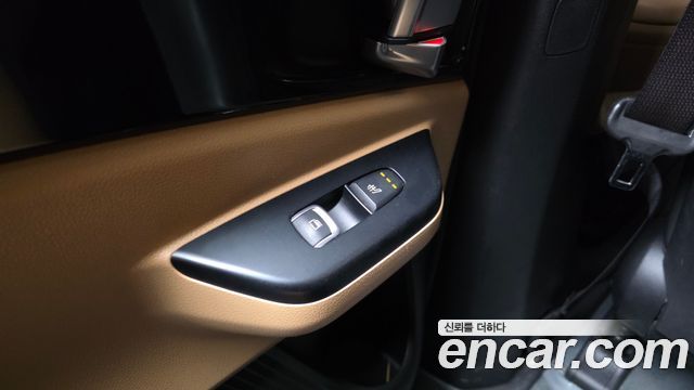 Kia Carnival (IV) Diesel 9-Seater Prestige 2023 — фото 19
