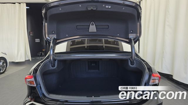 Hyundai Grandeur (IG) 2.5 Premium 2022 — фото 20