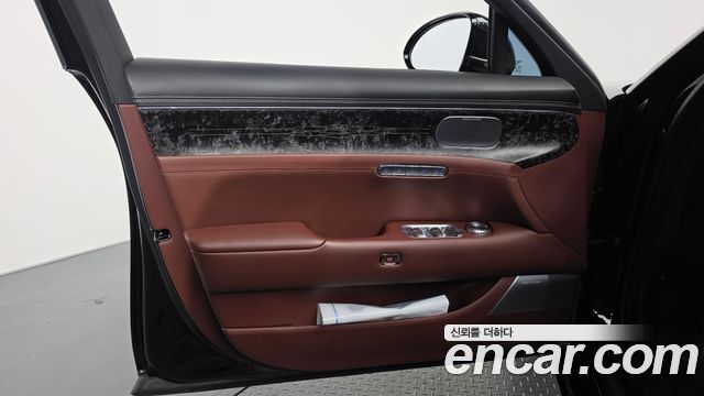 Genesis G90 (RS4) Gasoline 3.5 Turbo e-S/C AWD LWB 2023 — фото 30