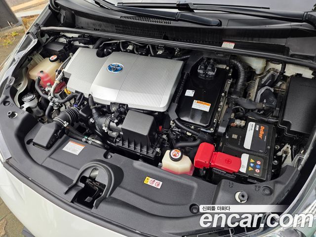 Toyota Prius (IV) 1.8 E 2018 — фото 17
