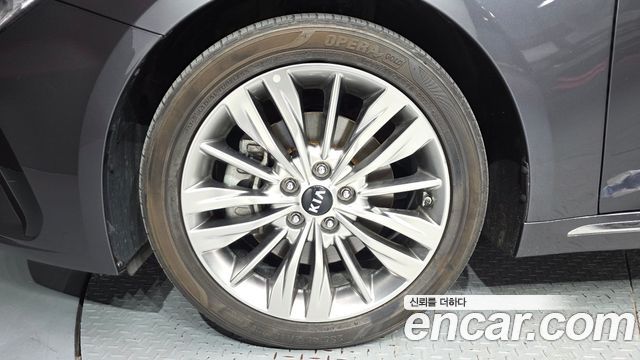 Kia K5 (II) 2.0 Prestige 2020 — фото 5