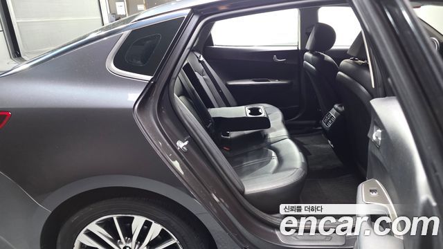 Kia K5 (II) 2.0 Prestige 2020 — фото 12