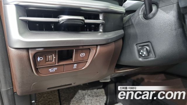 Hyundai Grandeur (GN7) 2,5 Gasoline 2WD Exclusive 2023 — фото 13