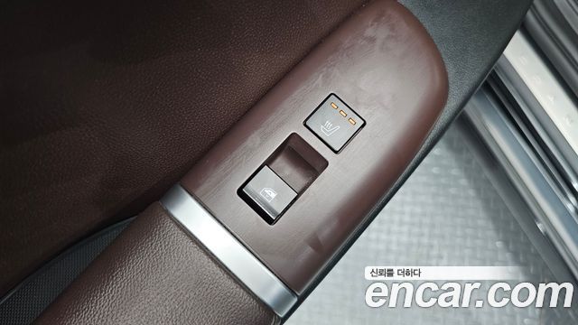 Hyundai Grandeur (GN7) 2,5 Gasoline 2WD Exclusive 2023 — фото 19