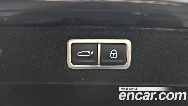 Hyundai Grandeur (GN7) 2,5 Gasoline 2WD Exclusive 2023 — фото 20