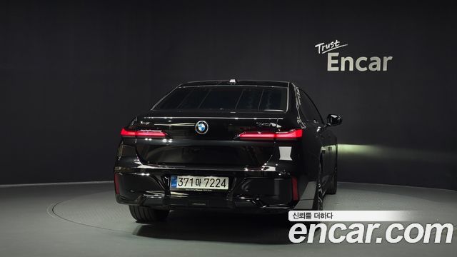 BMW 7 Series (G70) 740i xDrive M Sport Limited 2026 — фото 4
