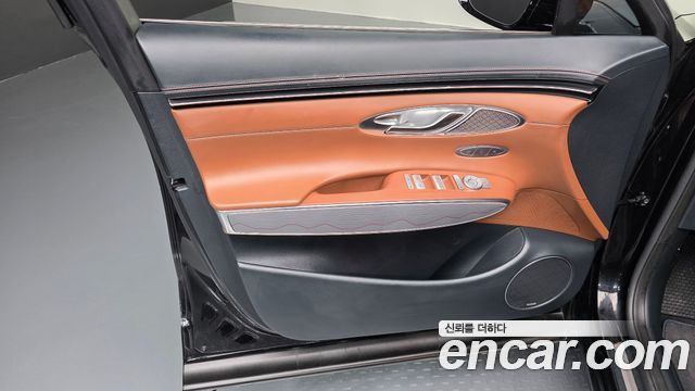 Genesis GV70 2.5T Gasoline AWD 2024 — фото 24