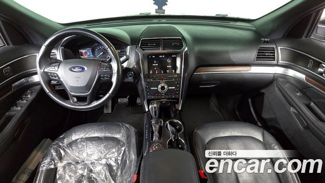 Ford Explorer 2.3 Limited 4WD 5th 2018 — фото 7