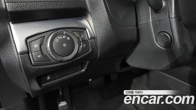Ford Explorer 2.3 Limited 4WD 5th 2018 — фото 20