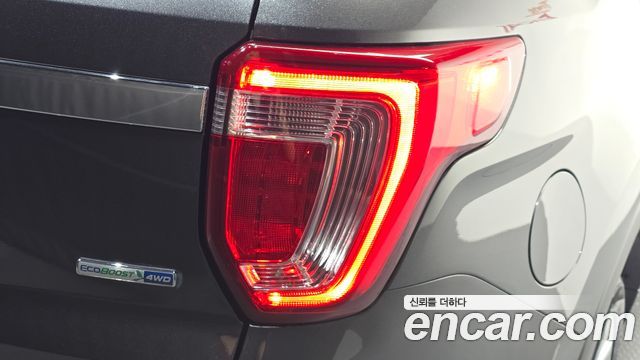 Ford Explorer 2.3 Limited 4WD 5th 2018 — фото 23