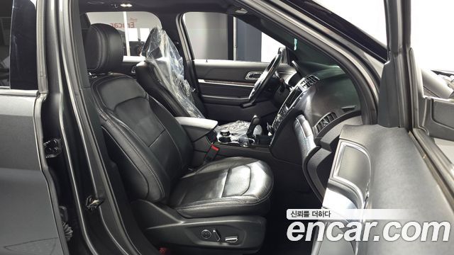 Ford Explorer 2.3 Limited 4WD 5th 2018 — фото 26