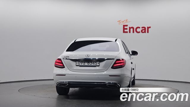 Mercedes-Benz E-Class (W213) E200 Avantgarde 2018 — фото 4