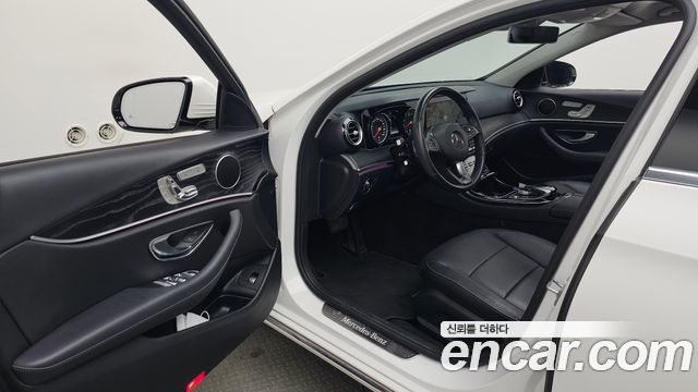 Mercedes-Benz E-Class (W213) E200 Avantgarde 2018 — фото 10