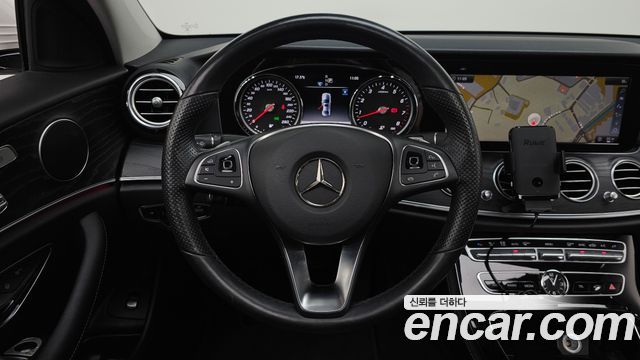 Mercedes-Benz E-Class (W213) E200 Avantgarde 2018 — фото 13