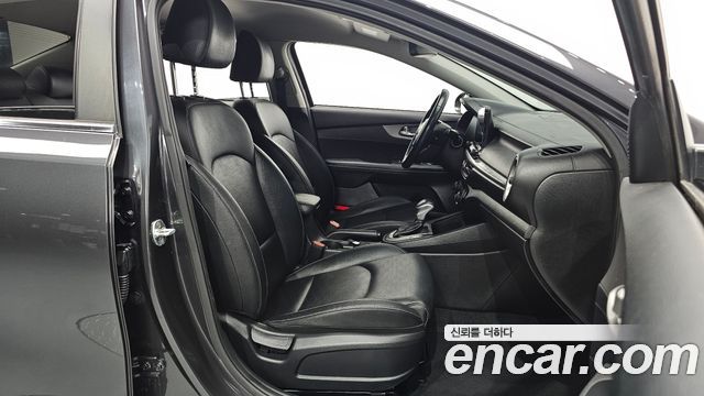 Kia K3 Luxury 2020 — фото 10