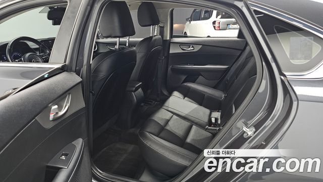 Kia K3 Luxury 2020 — фото 12