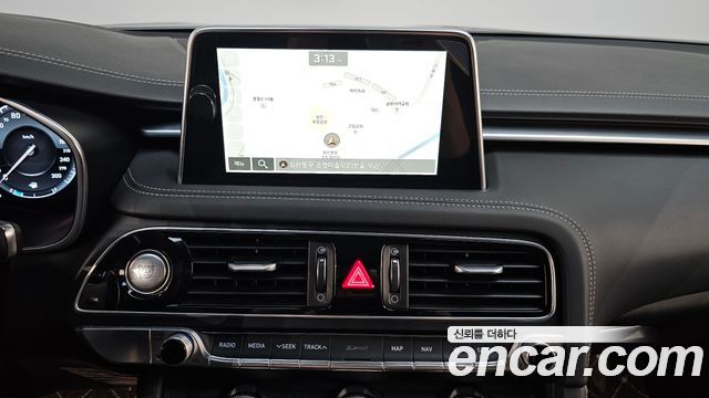 Genesis G70 3.3T Sport Prestige 2019 — фото 14