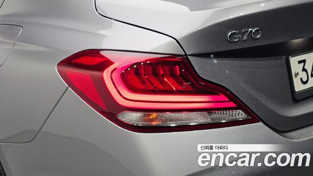 Genesis G70 3.3T Sport Prestige 2019 — фото 23