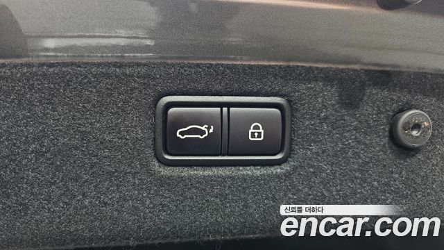 Genesis G70 3.3T Sport Prestige 2019 — фото 37