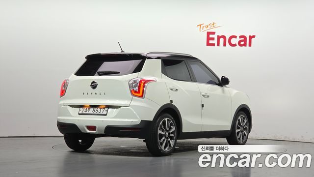 KG Mobility (SsangYong) Tivoli LX 2WD HI-DLX 2015 — фото 2