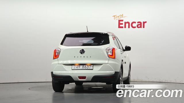 KG Mobility (SsangYong) Tivoli LX 2WD HI-DLX 2015 — фото 4
