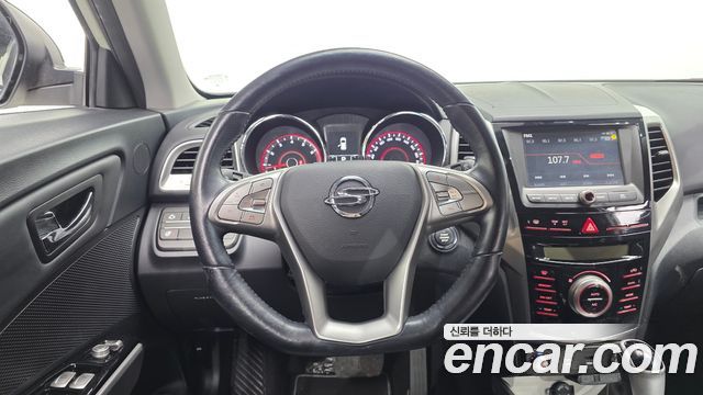 KG Mobility (SsangYong) Tivoli LX 2WD HI-DLX 2015 — фото 13