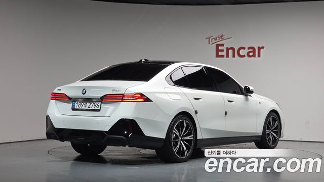 BMW 5 Series (G60) 530i xDrive M Sport 2025 — фото 2