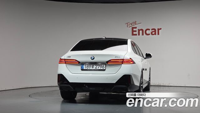 BMW 5 Series (G60) 530i xDrive M Sport 2025 — фото 4