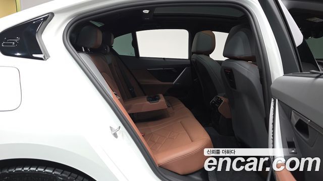 BMW 5 Series (G60) 530i xDrive M Sport 2025 — фото 11