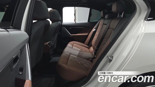BMW 5 Series (G60) 530i xDrive M Sport 2025 — фото 12