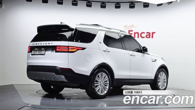 Land Rover Discovery 5 3.0 TD6 HSE Luxury 2018 — фото 2