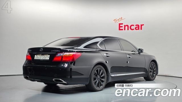 Lexus LS600hL 5-Seats Ottoman XF40 2011 — фото 2
