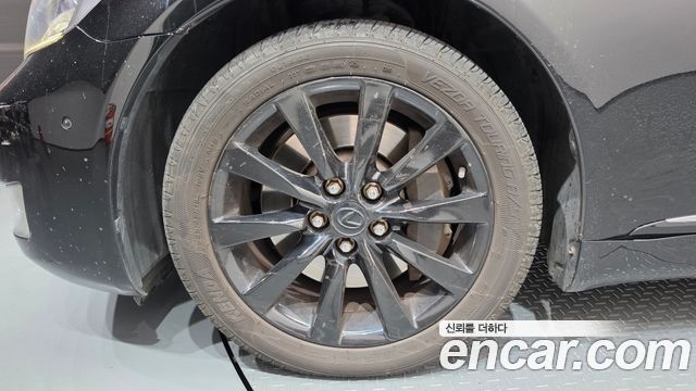 Lexus LS600hL 5-Seats Ottoman XF40 2011 — фото 5