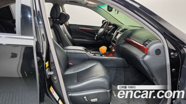 Lexus LS600hL 5-Seats Ottoman XF40 2011 — фото 11