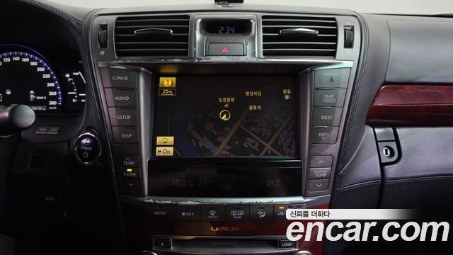 Lexus LS600hL 5-Seats Ottoman XF40 2011 — фото 15