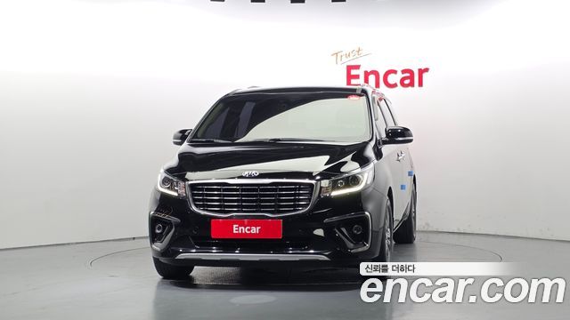 Kia Carnival 9-Seater Luxury 2019 — фото 3