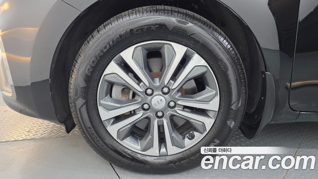 Kia Carnival 9-Seater Luxury 2019 — фото 5