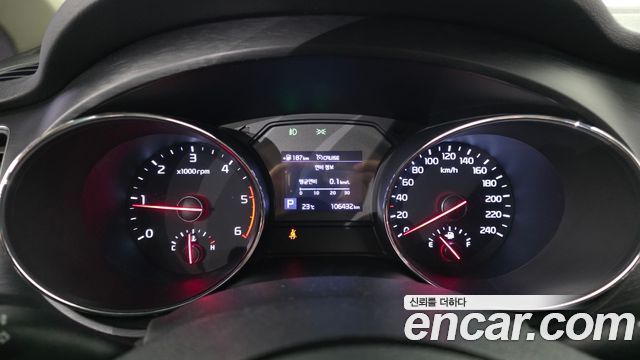 Kia Carnival 9-Seater Luxury 2019 — фото 8
