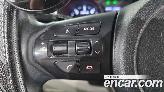 Kia Carnival 9-Seater Luxury 2019 — фото 17