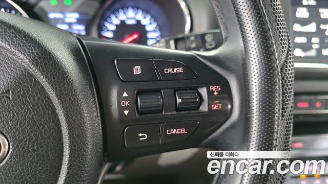 Kia Carnival 9-Seater Luxury 2019 — фото 18