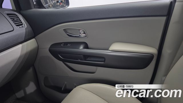 Kia Carnival 9-Seater Luxury 2019 — фото 25