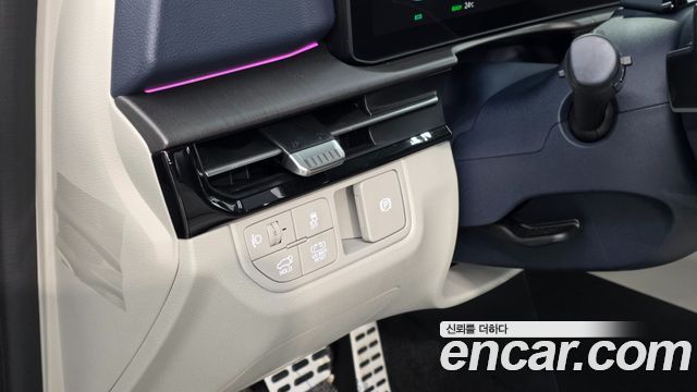 Kia Sportage Hybrid (V) HEV 1.6 2WD Signature X Line 2025 — фото 16
